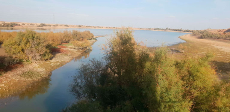 al5-Embalse-de-la-Hoya-de-Almochuel-desde-la-pasarela-de-la-caseta-de-desag...-768x373